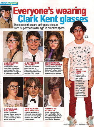 Illustration for article titled This Week In Tabloids: Sarah Palin Joins Angelina & Jamie-Lynn As Cover Moms With Probs